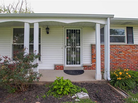 4th image of 1315 Jeanne Hills Dr