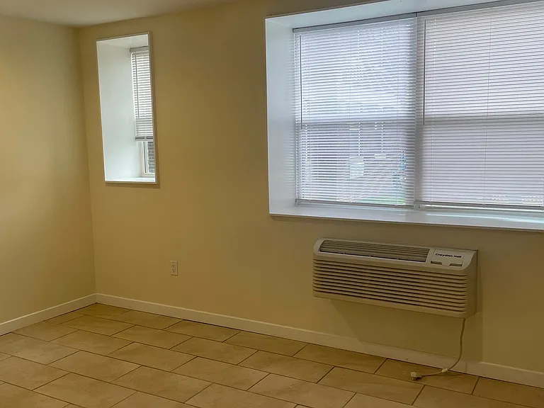 248 S 49th St #117 — Photo 3