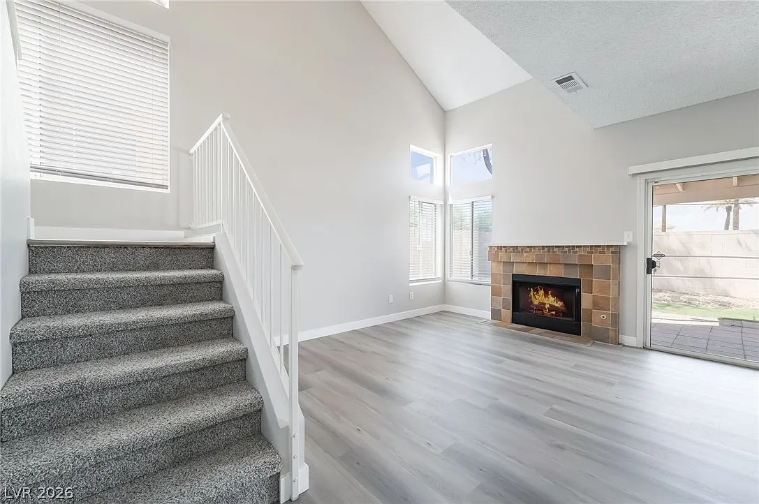 2 bed, 2.5 bath, 1200 sqft, $1,950 — Photo 4