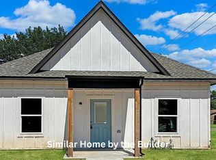 2103 SW Douglas Ave, Lawton, OK 73501