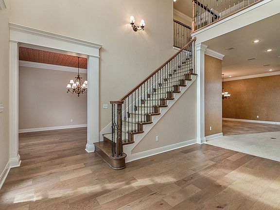 3rd image of 5006 Williamsburg Pl