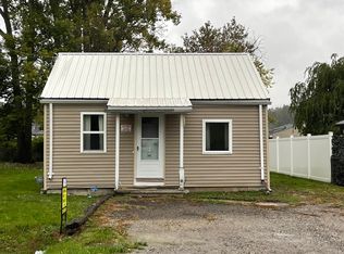 2119 E Scottwood Ave, Burton, MI 48529