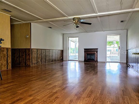 5th image of 4453 Red Oak Ln #12