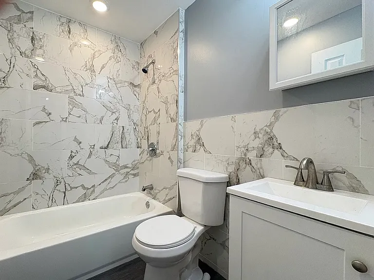 1148 Mary St #101 — Photo 2