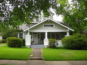 1st image of 903 Corinne St