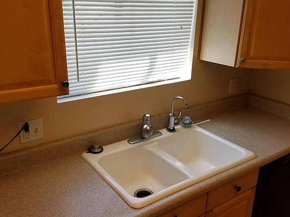5th image of 850 S River Dr Unit 2032