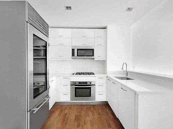 2nd image of 635 W 42nd St APT 14H