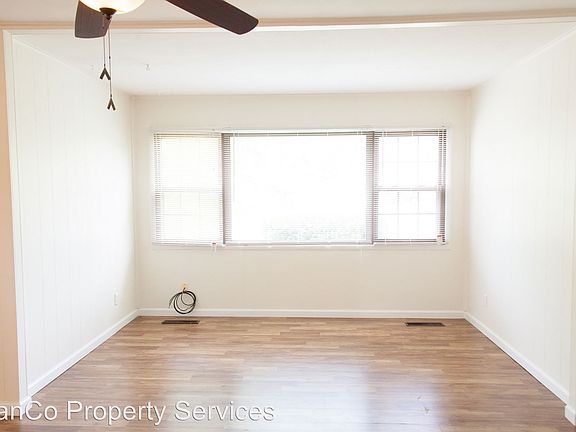 5th image of 3690 Yellowstone Ave