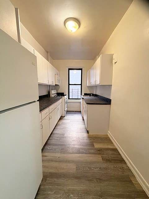 1st image of 50 Seaman Ave #22