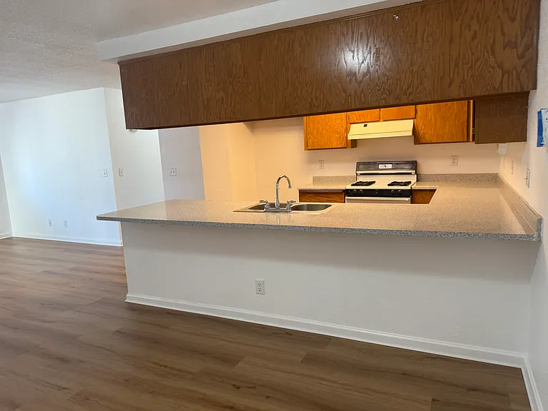 1365 Howard Ct — Photo 12