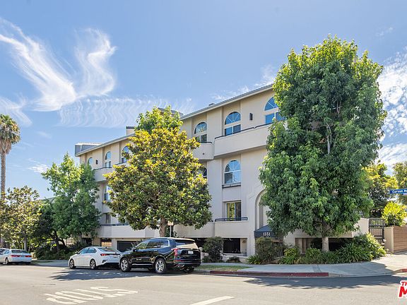 2nd image of 1351 N Curson Ave APT 201