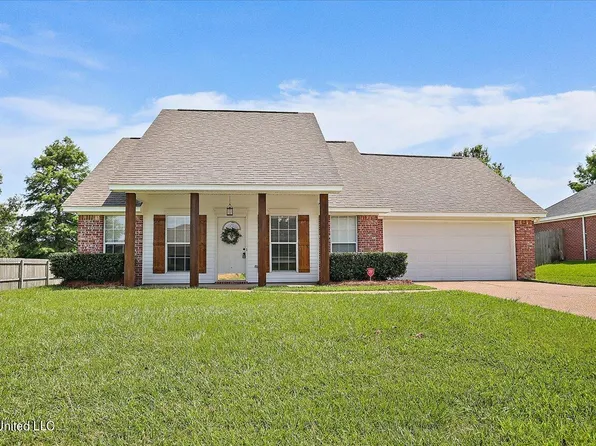 411 Oak Lawn Dr, Pearl, MS 39208