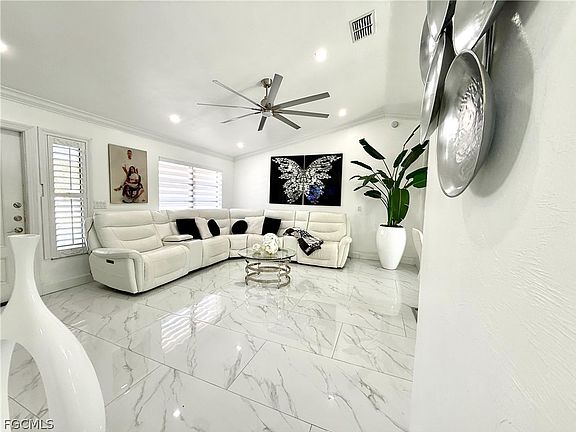 4th image of 1410 Caywood Cir S
