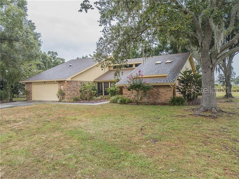 1st image of 122 Wood Hall Dr