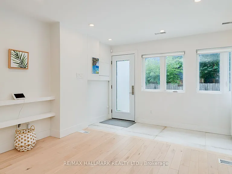 37 Craven Rd — Photo 4