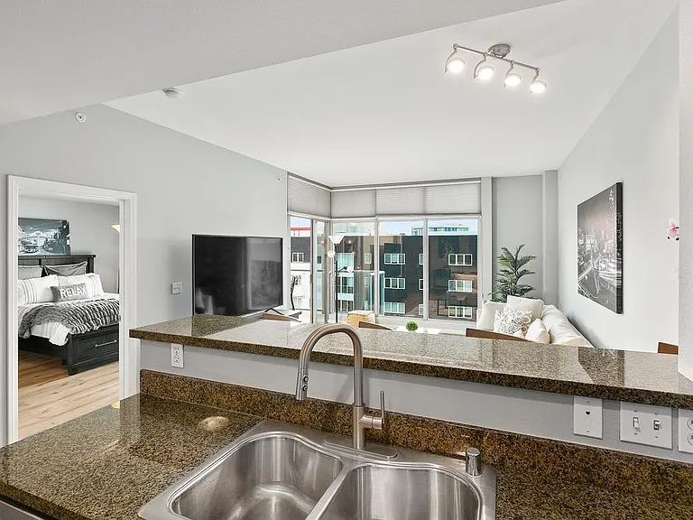 206 Park Blvd #706 — Photo 3