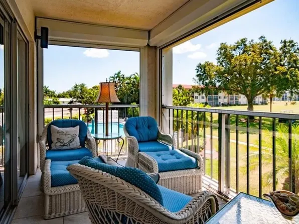 5 High Point Cir W, Naples, FL