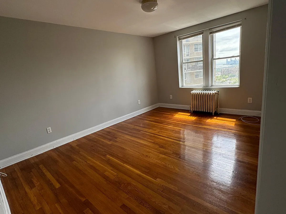 Building Photo - 6020 Boulevard E #42