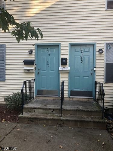 1st image of 584 Thomas Blvd #5