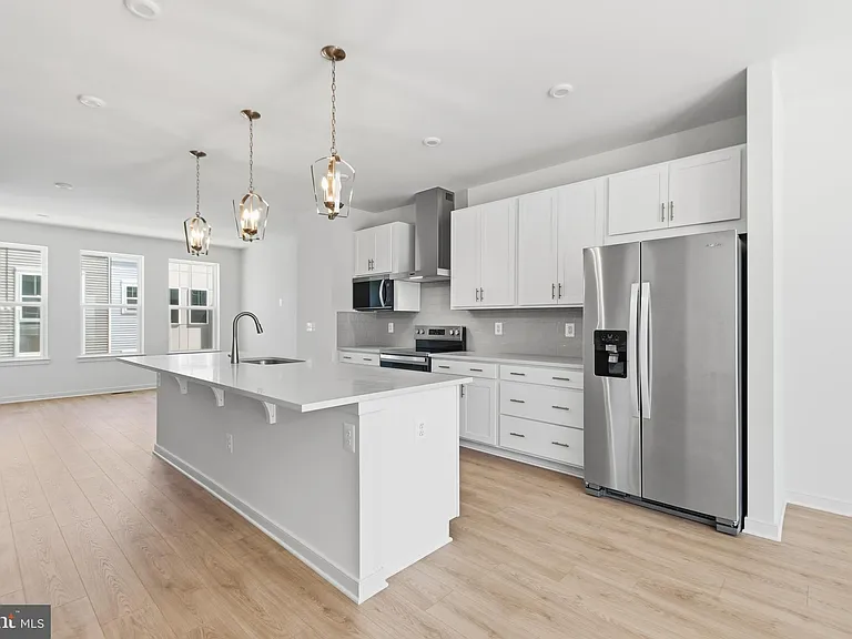18002 Alicia Ave — Photo 16