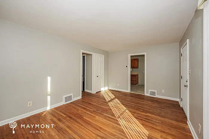 16315 Westview Ave — Photo 5