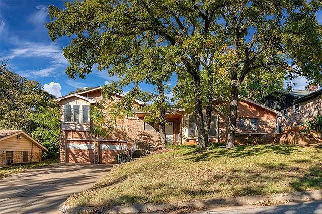 1st image of 7521 Yolanda Dr