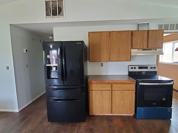 4th image of 779 NE Lakeside Dr