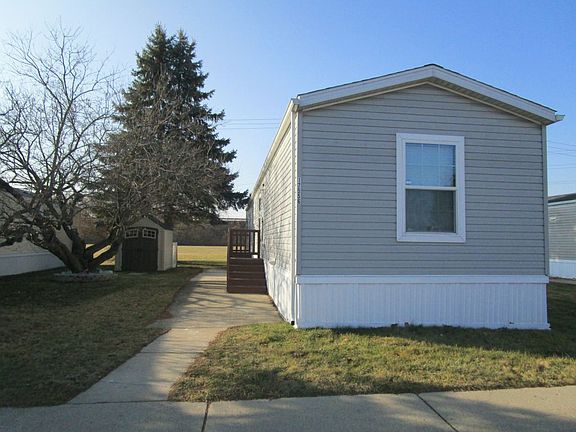 5th image of 17556 Oak Grove St