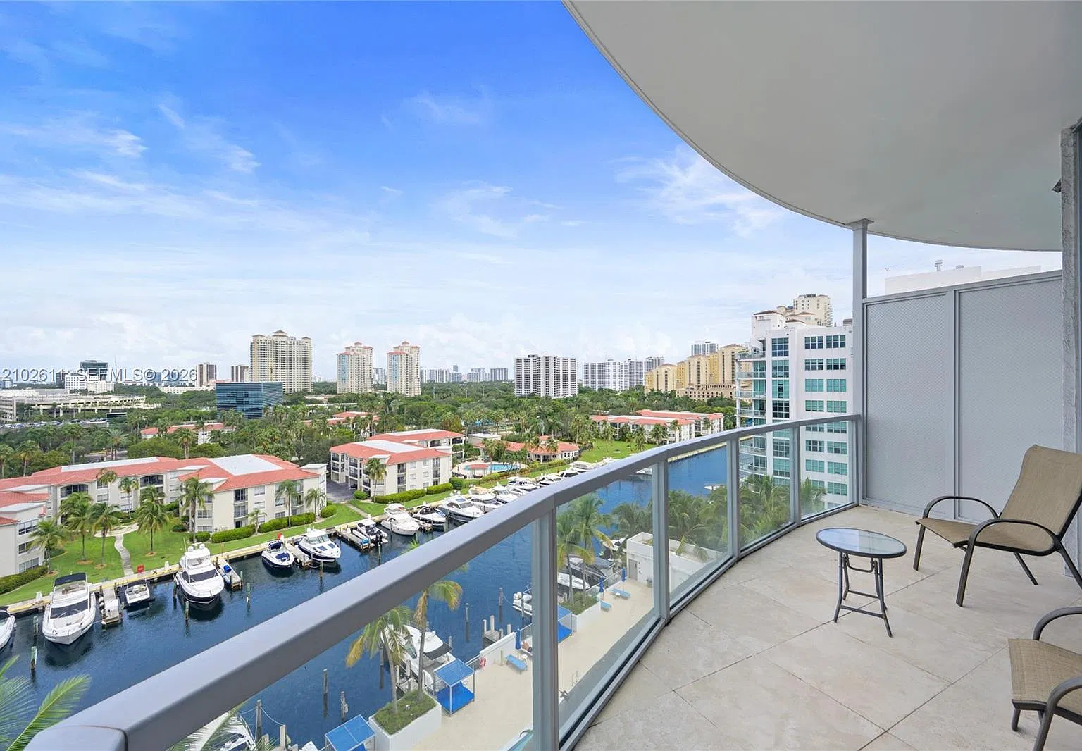 Uptown Marina Lofts Condo — Photo 3