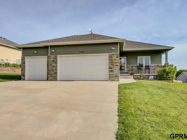 3320 Fairway Dr, Plattsmouth, NE 68048