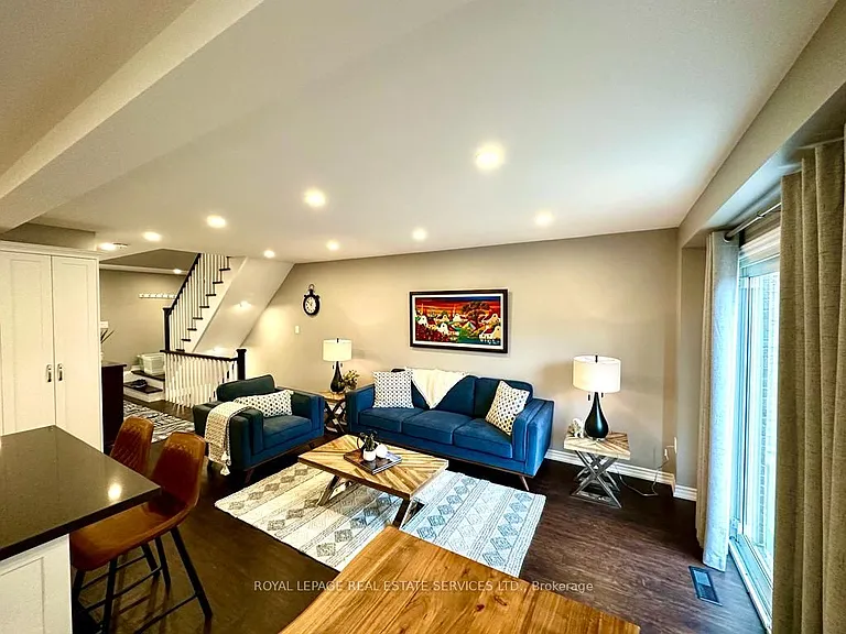 1542 Lancaster Dr #97 — Photo 8