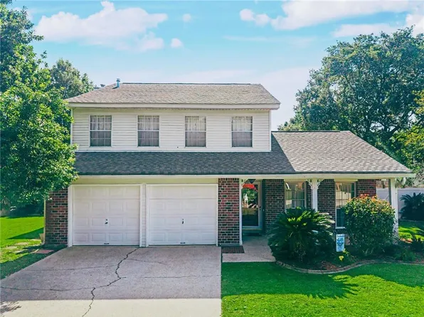 3109 Meadow Lake Dr E, Slidell, LA 70461