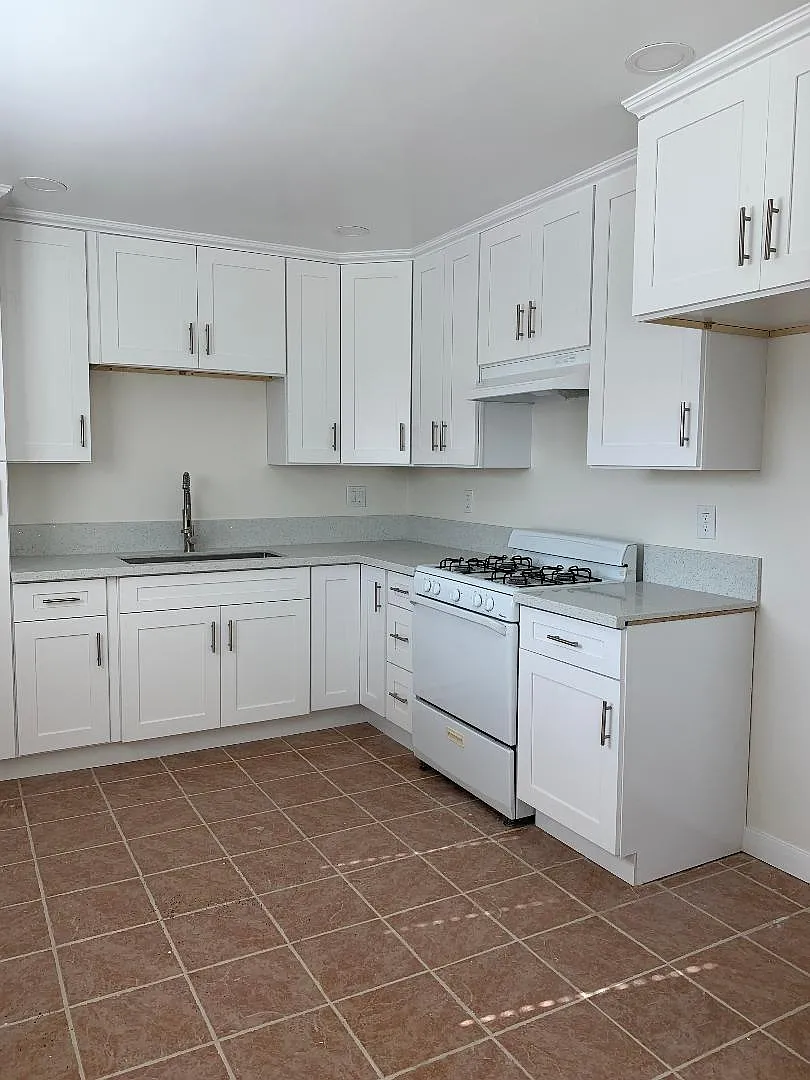 2 bed, 680 sqft, $2,395 — Photo 2