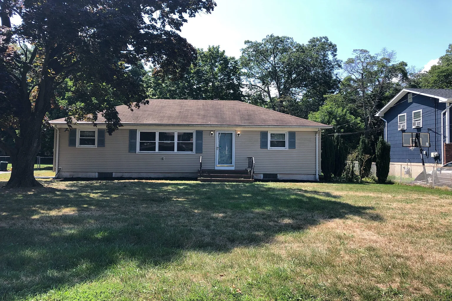 887 Briarcliff Dr photo 1