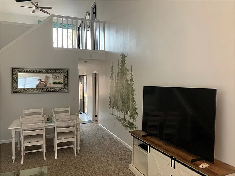 115 Harbor Lights Dr — Photo 4