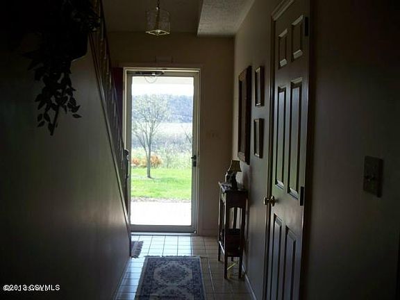 5th image of 15 Tomcavage Ln