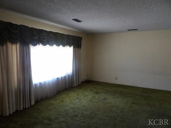 4th image of 49 Vine St