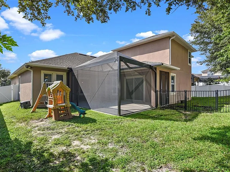 410 Sauvignon Way — Photo 36