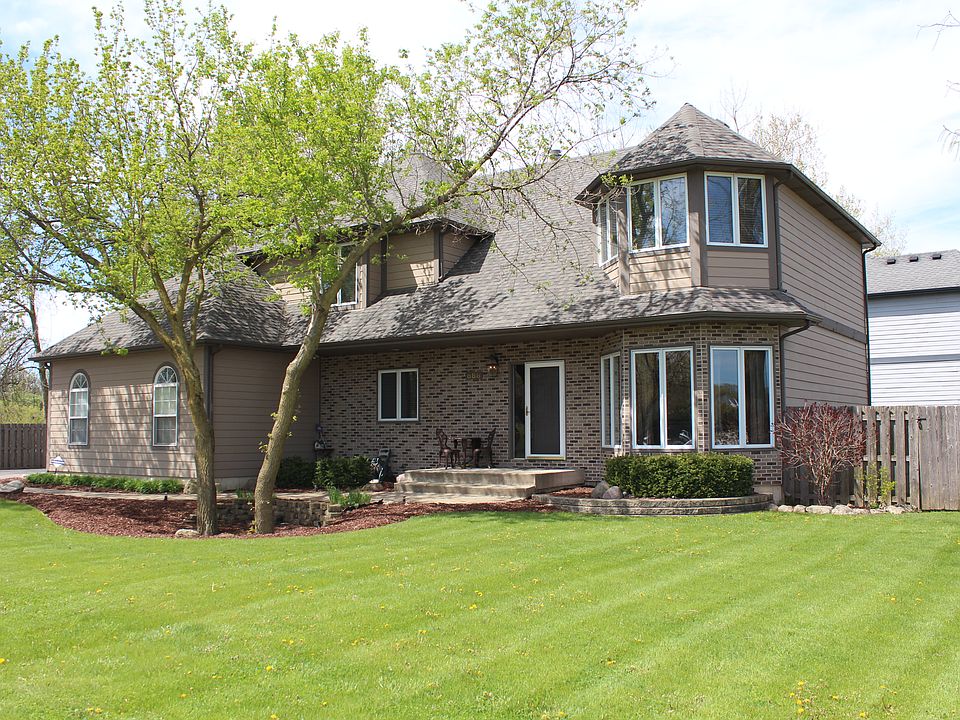 1st image of 888 Arbor Ave