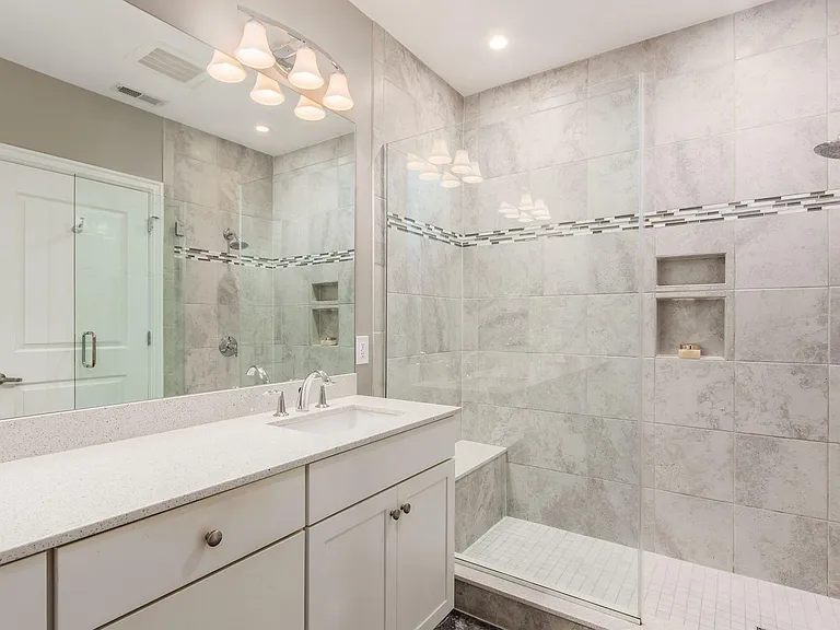 250 Spring St #424 — Photo 11