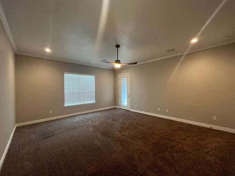 4815 Viewcrest Rd — Photo 25