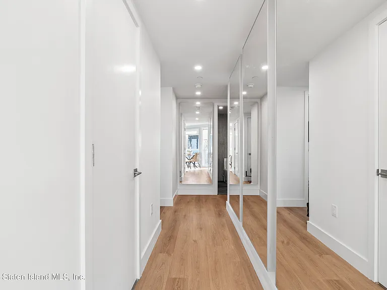5 Stuyvesant Pl #7C — Photo 27