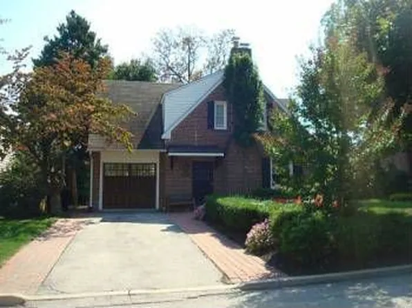 80 S College Ave, Flourtown, PA 19031