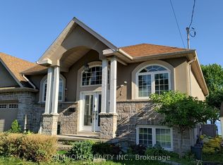 807 Stone St, Oshawa, ON L1J 1A4