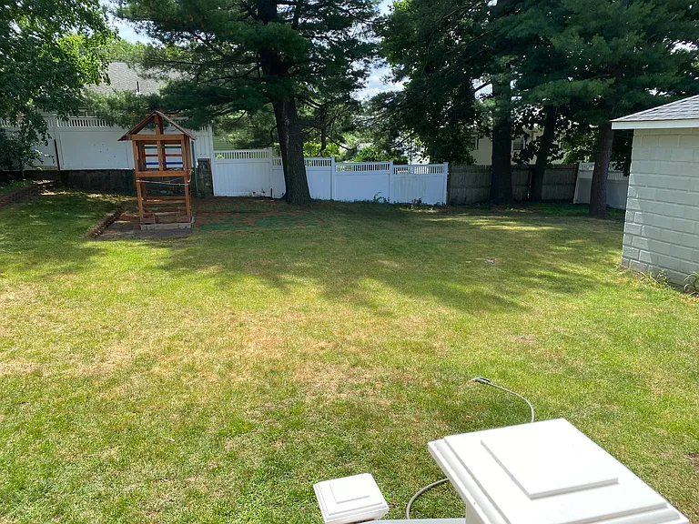 24 Lawrence St #0 — Photo 14