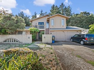 1910 Ridgeway Dr, Eugene, OR 97401