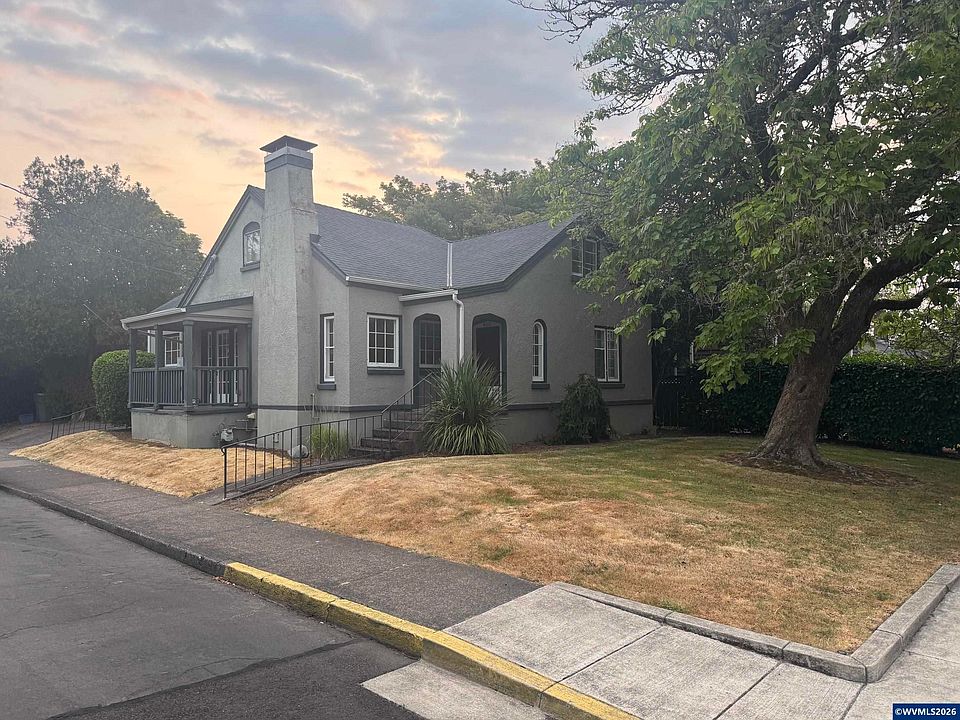 1st image of 405 NW 33rd St