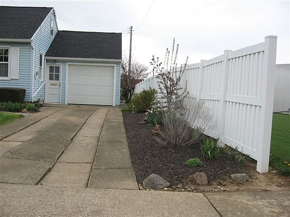2nd image of 640 Bruce Ave
