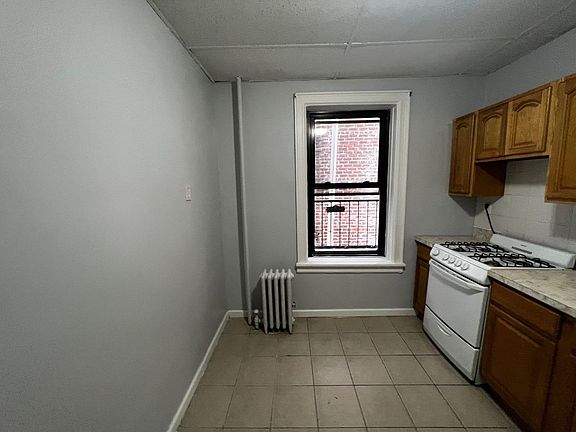 2nd image of 807 Avenue A APT 14