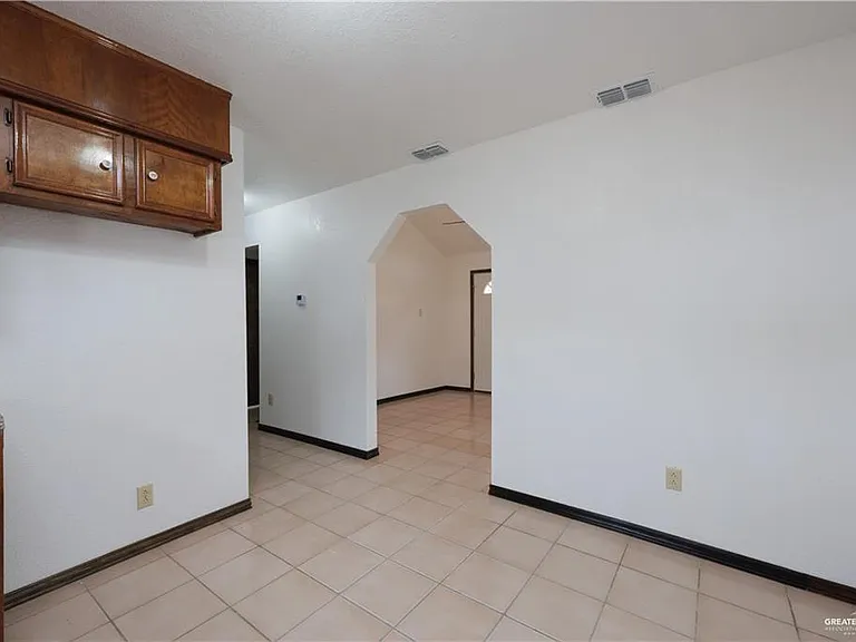 603 N Houston St — Photo 6
